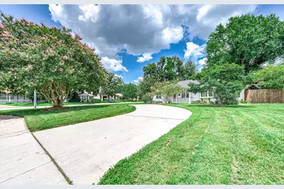 1601 Saxon Drive, Houston, TX 77018 - Photo 3