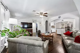 1601 Saxon Dr, Houston, TX 77018 - Photo 9