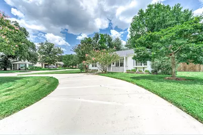1601 Saxon Drive, Houston, TX 77018 - Photo 1