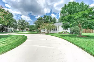 1601 Saxon Dr, Houston, TX 77018 - Photo 1