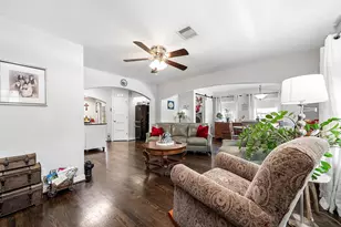 1601 Saxon Dr, Houston, TX 77018 - Photo 7