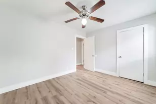 207 W Saunders St, League City, TX 77573 - Photo 15