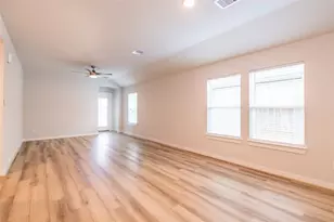 4519 Pinehurst Trce Dr, Pinehurst, TX 77362 - Photo 9