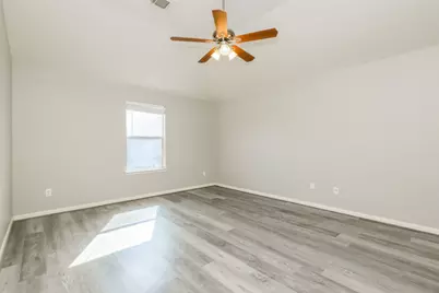 11747 Elizabeth Court, Pinehurst, TX 77362 - Photo 9