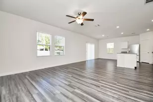 7819 Royalwood Dr, Houston, TX 77049 - Photo 19