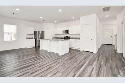7819 Royalwood Drive, Houston, TX 77049 - Photo 9