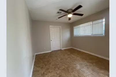 5250 Dumore Drive, Houston, TX 77048 - Photo 3
