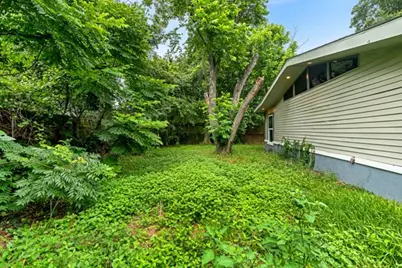 6058 Lyndhurst Drive, Houston, TX 77033 - Photo 25