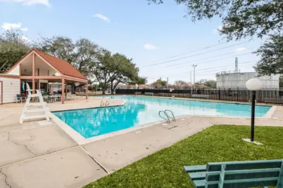 8807 Belle Glen Drive, Houston, TX 77099 - Photo 29