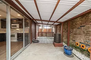 8807 Belle Glen Dr, Houston, TX 77099 - Photo 15