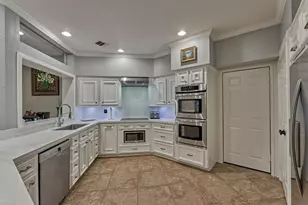 609 Edgewood Dr, Montgomery, TX 77356 - Photo 17