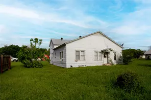 509 & 511 S Saint Andrews St, Weimar, TX 78962 - Photo 11