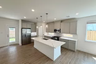 7627 Swooping Swallow Ln, Katy, TX 77493 - Photo 3