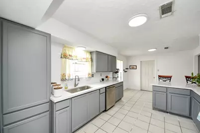 615 Barbara Mae Street, Houston, TX 77015 - Photo 5