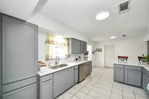 615 Barbara Mae St, Houston, TX 77015 - Photo 5