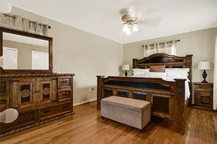 5843 Kenilwood Dr, Houston, TX 77033 - Photo 17