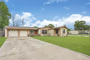 5843 Kenilwood Dr, Houston, TX 77033 - Photo 3