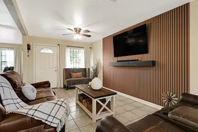 5843 Kenilwood Drive, Houston, TX 77033 - Photo 5