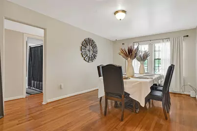 5843 Kenilwood Drive, Houston, TX 77033 - Photo 9