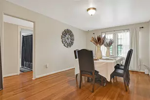 5843 Kenilwood Dr, Houston, TX 77033 - Photo 9