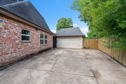 15306 Corona Del Mar Drive, Houston, TX 77083 - Photo 27