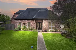 15306 Corona Del Mar Dr, Houston, TX 77083 - Photo 1