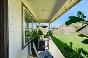 9907 Palm Royal Dr, Baytown, TX 77521 - Photo 19