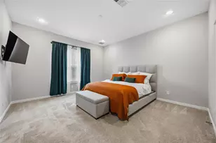 6723 Parker Oaks Ln, Houston, TX 77076 - Photo 9