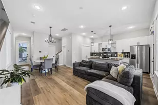 6723 Parker Oaks Ln, Houston, TX 77076 - Photo 3
