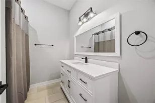 6723 Parker Oaks Ln, Houston, TX 77076 - Photo 13