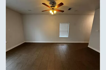 8205 Oak Knoll Lane #B, Houston, TX 77028 - Photo 5