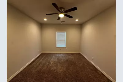 8205 Oak Knoll Lane #B, Houston, TX 77028 - Photo 11
