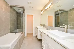 10003 Burgoyne Rd, Houston, TX 77042 - Photo 25