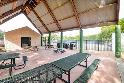 10003 Burgoyne Road, Houston, TX 77042 - Photo 45