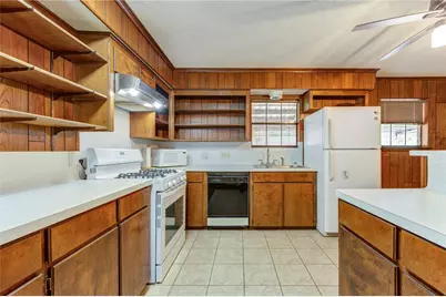 4704 1st Street, Bacliff, TX 77518 - Photo 15