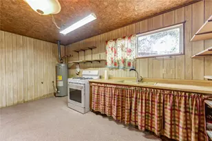 4704 1st St, Bacliff, TX 77518 - Photo 33