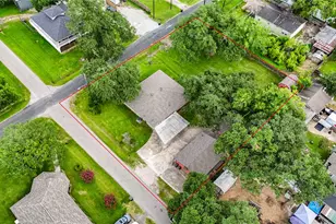 4704 1st St, Bacliff, TX 77518 - Photo 47