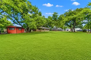 4704 1st St, Bacliff, TX 77518 - Photo 27