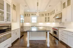 2035 Sheridan St, Houston, TX 77030 - Photo 13