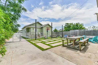 5008 Avenue O 1/2, Galveston, TX 77551 - Photo 11