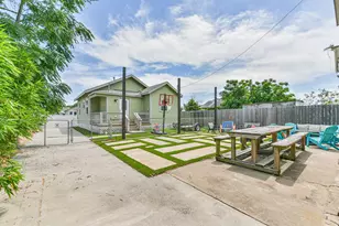 5008 Ave O 1/2, Galveston, TX 77551 - Photo 11