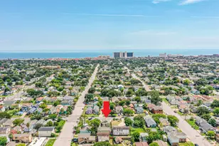 5008 Ave O 1/2, Galveston, TX 77551 - Photo 3