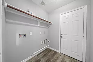 4007 Strawberry Ct, Dickinson, TX 77539 - Photo 23
