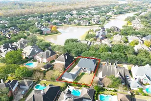 1823 Misty Oaks Ln, Sugar Land, TX 77479 - Photo 1