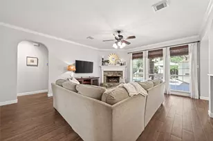 930 Burchton Dr, Sugar Land, TX 77479 - Photo 13