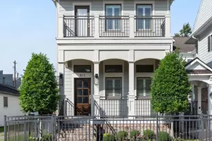 813 Ashland St, Houston, TX 77007 - Photo 1
