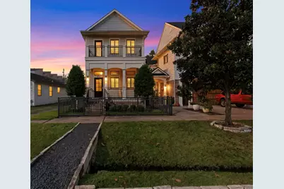 813 Ashland Street, Houston, TX 77007 - Photo 1