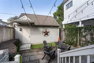 813 Ashland St, Houston, TX 77007 - Photo 33