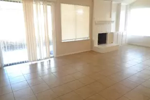 13919 Tower Point Dr, Sugar Land, TX 77498 - Photo 5