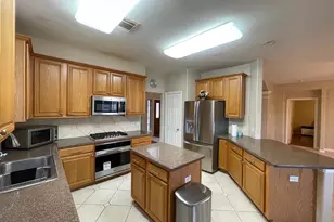 14207 Cairns Ct, Sugar Land, TX 77498 - Photo 11